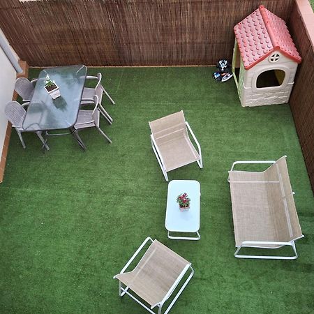 Apartamento Confort วาลเดร์โรเบรส ภายนอก รูปภาพ