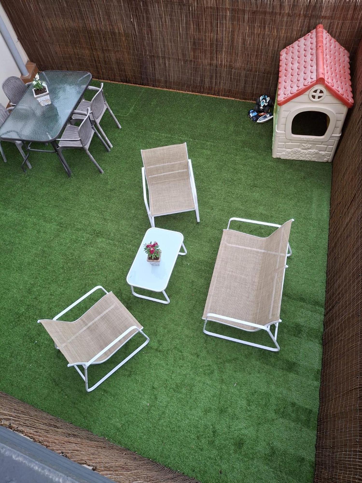 Apartamento Confort วาลเดร์โรเบรส ภายนอก รูปภาพ